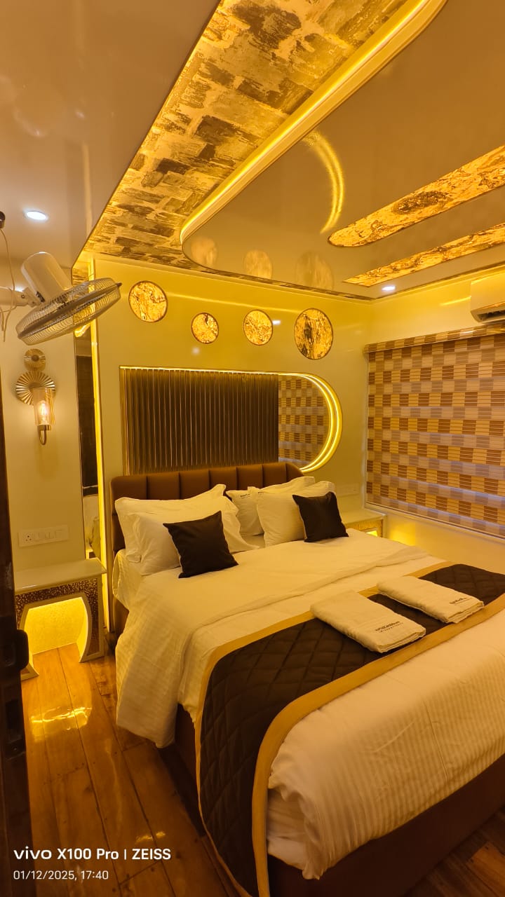 Royal Caribbean Houseboat (14)
