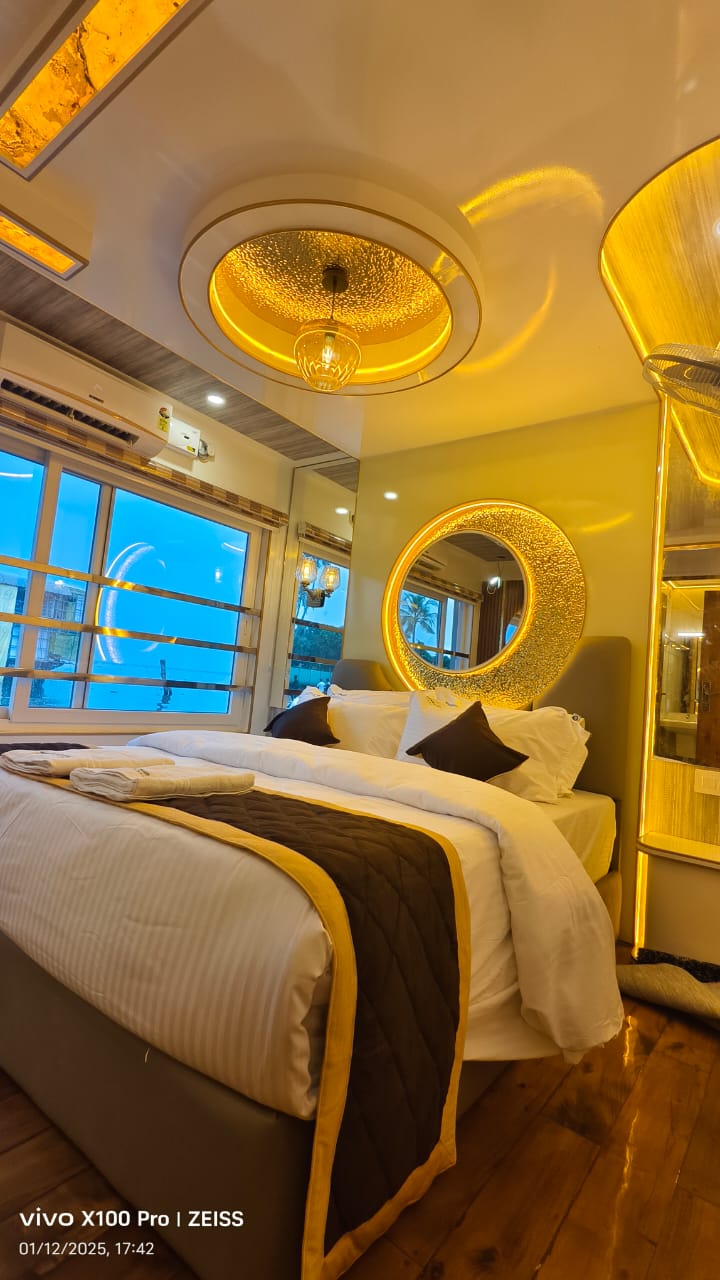 Royal Caribbean Houseboat (19)