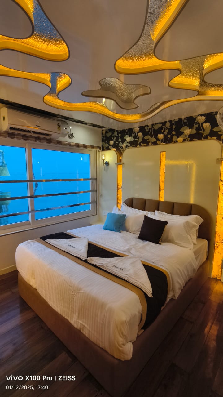 Royal Caribbean Houseboat (20)