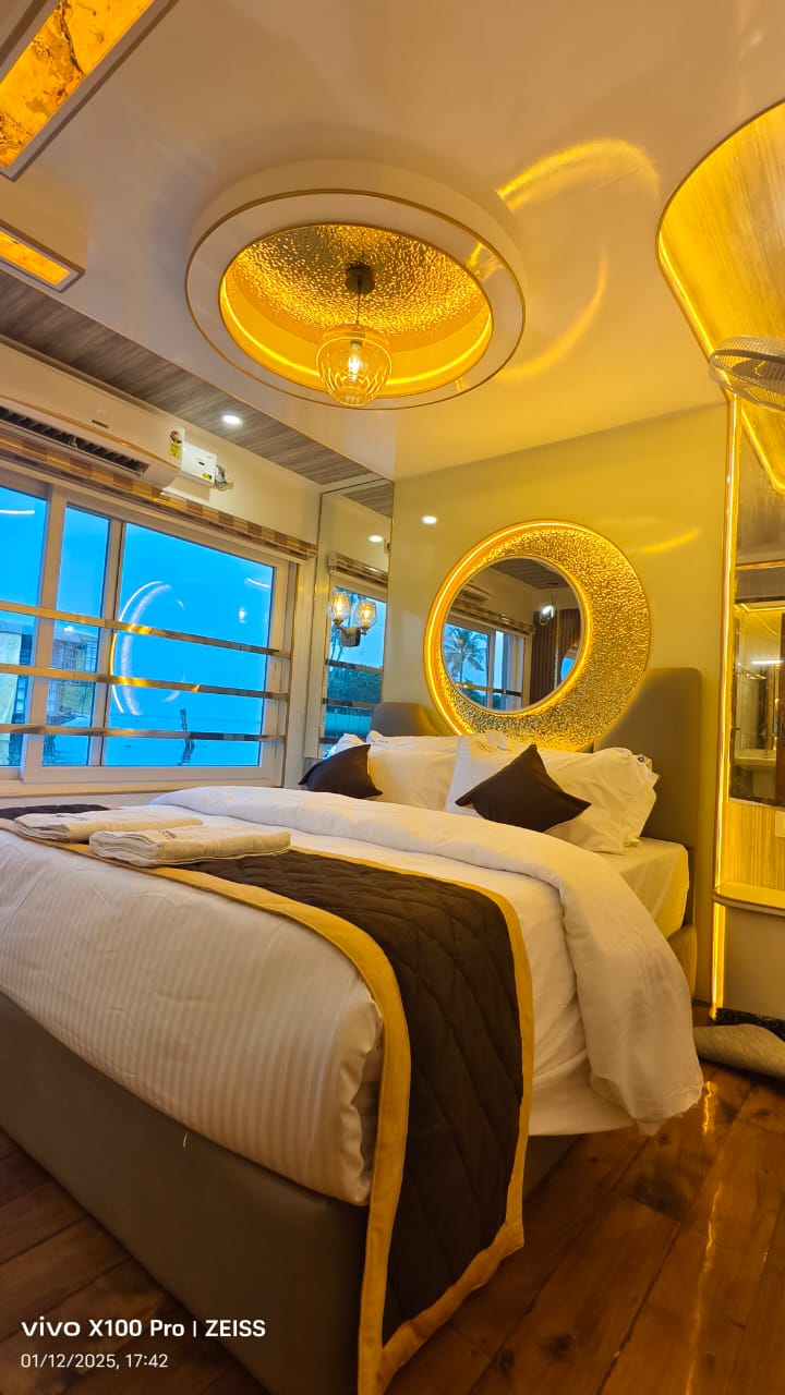 Royal Caribbean Houseboat (23)