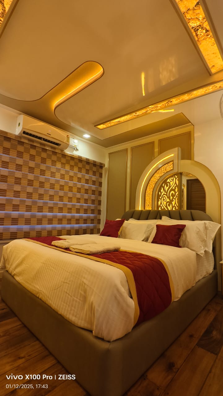 Royal Caribbean Houseboat (32)