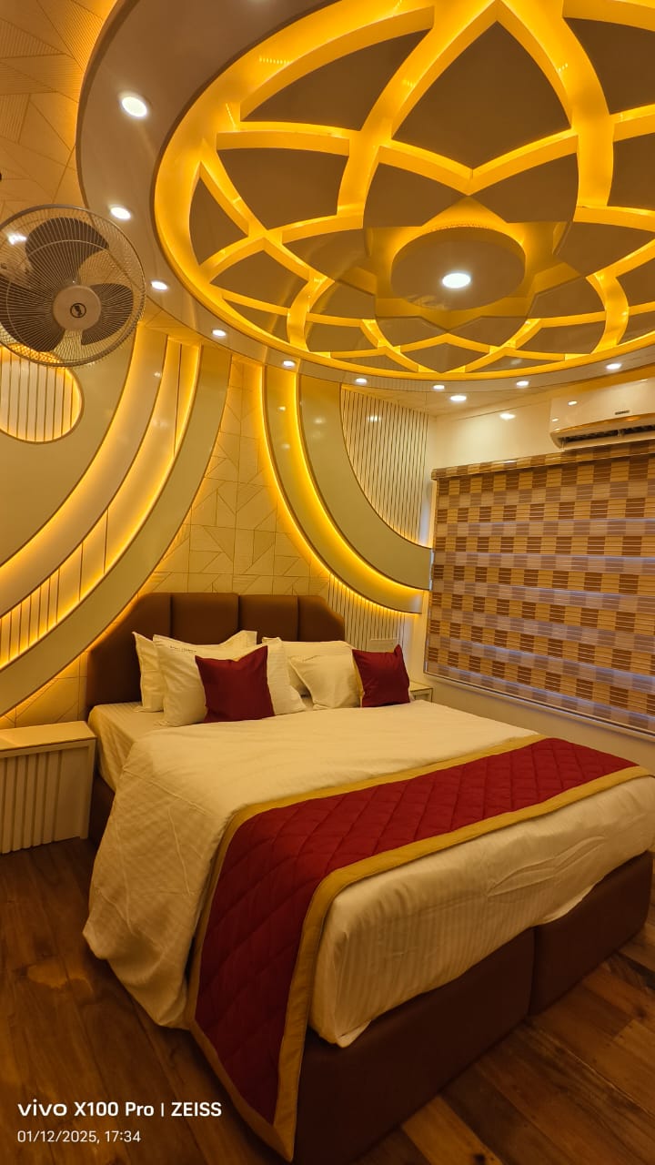 Royal Caribbean Houseboat (7)